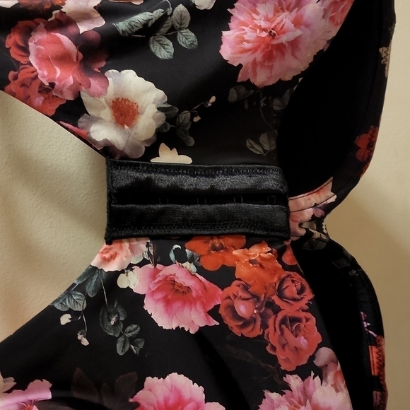 Torrid Curves Full Coverage Floral Bra - Picture 6 of 8